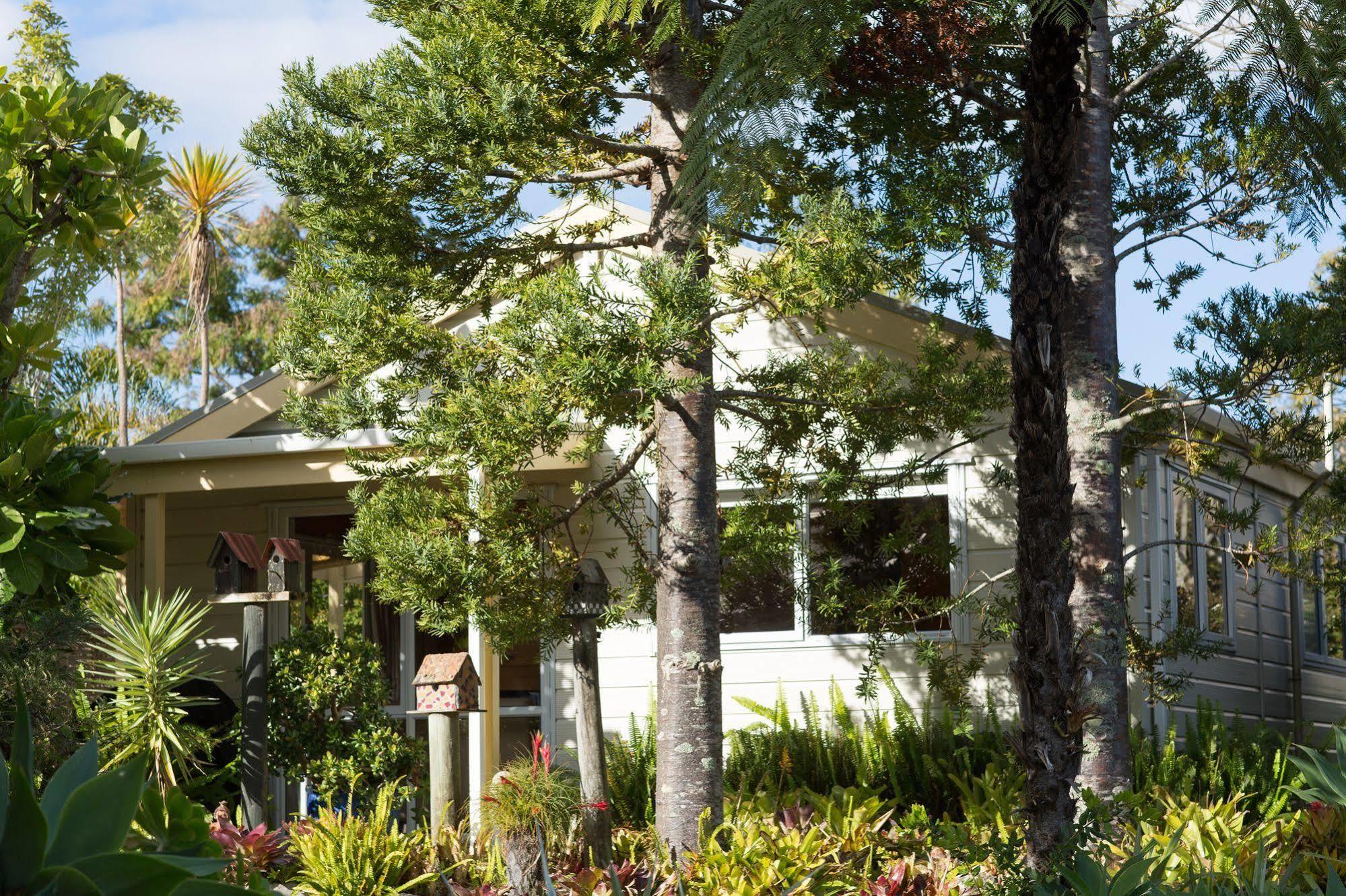 Tatahi Lodge Beach Resort Hahei Exterior foto